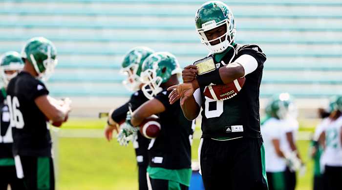 vince-young-saskatchewan-roughriders.jpg